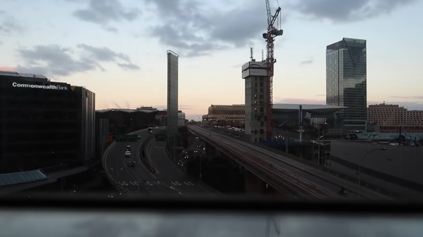 Screenshotter MERCEDESBENZFASHIONWEEKFASHIONWEEKWTWICEBLESSED 14’23”