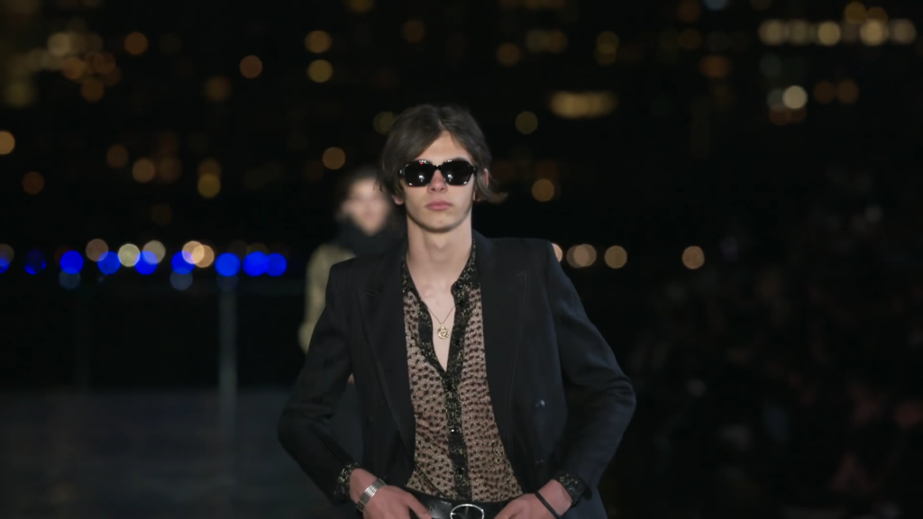 Screenshotter SaintLaurentSpringSummer2019FullFashionShowMenswear 2’01”